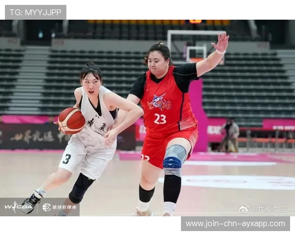 女篮队连续快攻引发场面白热化 女篮队连续快攻引发场面白热化