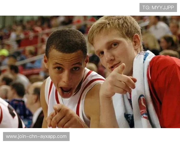 库里在媒体前回忆青少年时代，励志故事感动人心