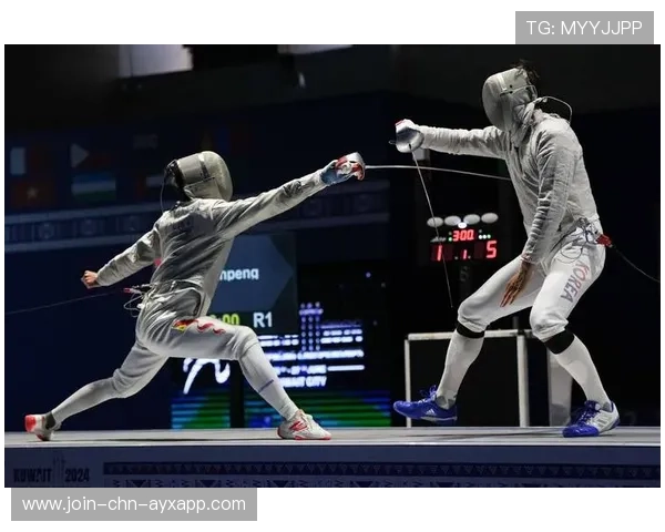 击剑队强化剑路控制练习，提高攻势连贯性